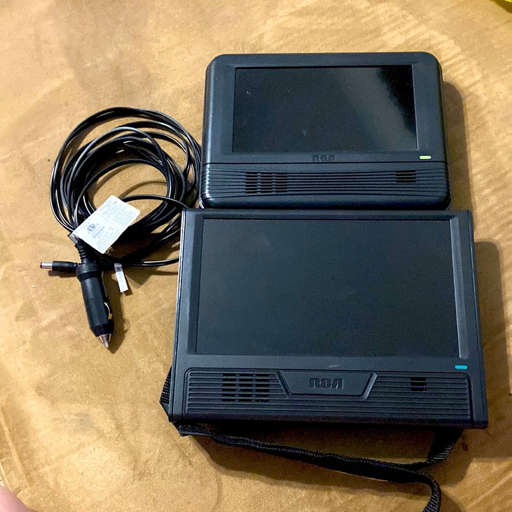Travel Car TV DVD Players Set RCA 9” and 7” Twin Screen Mobile DVD Players